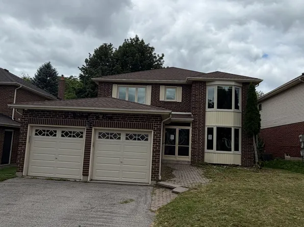 8 Butterfield Cres, Whitby, ON L1R 1J2