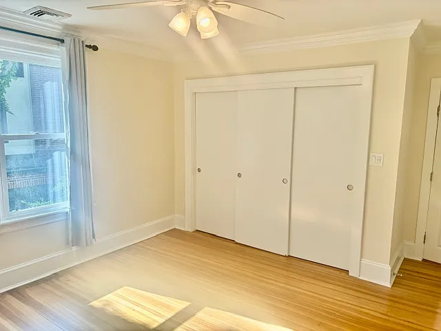 E Carver St — Photo 17