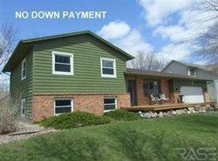 1612 E Keystone Dr, Brandon, SD 57005