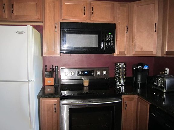 5th image of 525 Twin Lakes Dr #525