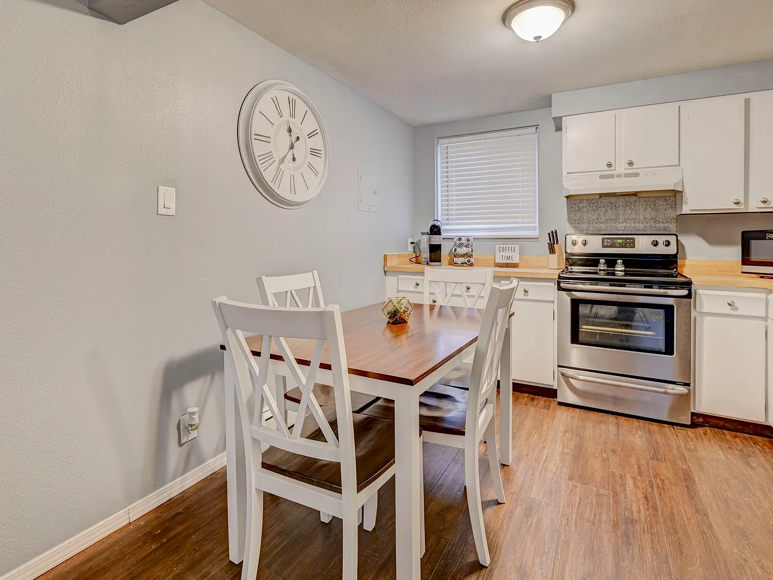 2 bed, $2,500 — Photo 3