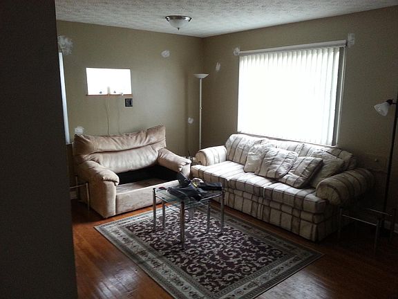Living Room prior to Ceiling Fan
