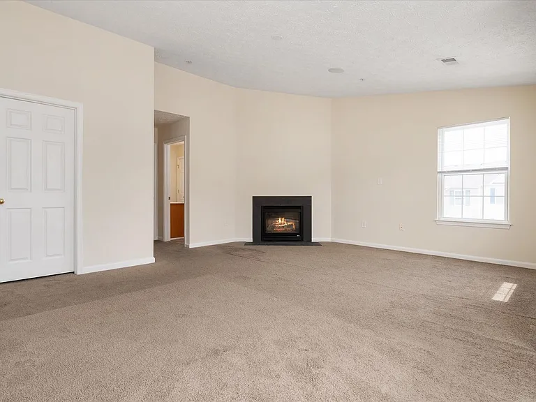 8221 Barrington Ct — Photo 18