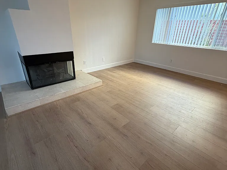14911 Moorpark St #1 — Photo 2