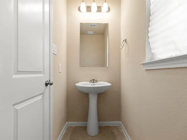 15714 Highlands Cove Dr — Photo 22
