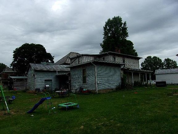 3rd image of 409 N Main St