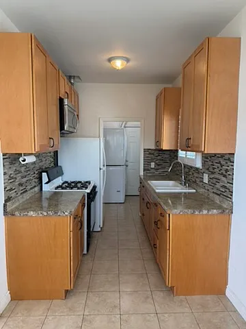 839 N Alexandria Ave — Photo 16