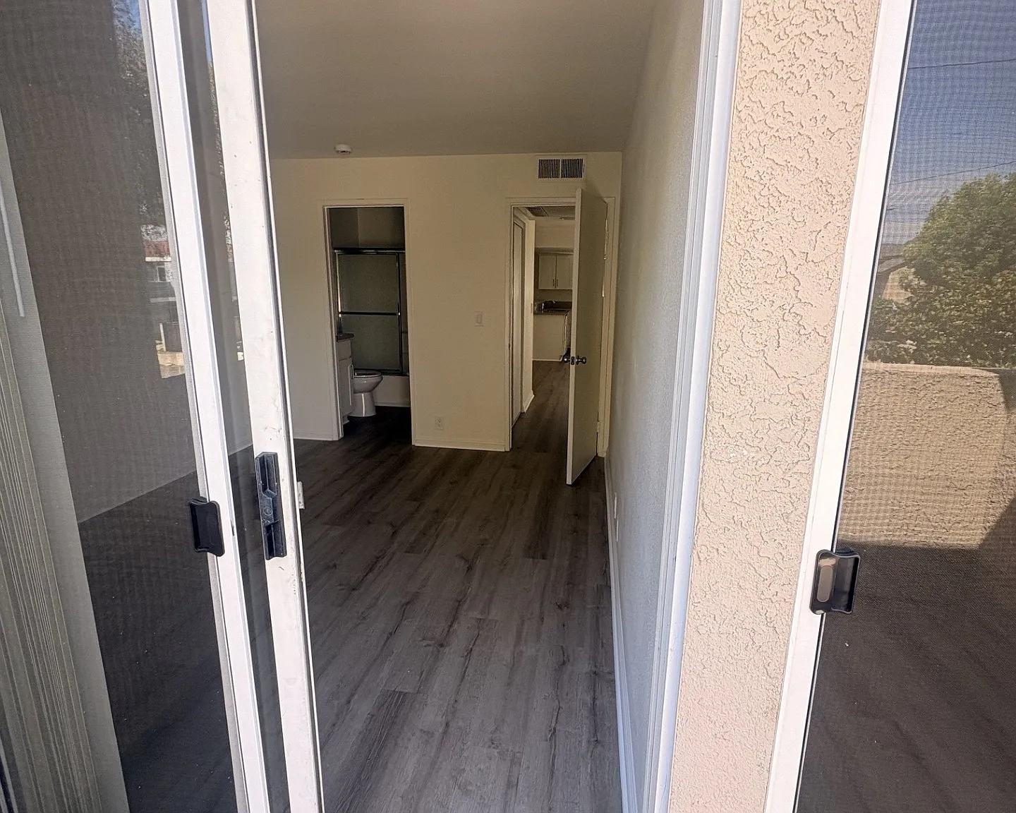 2 bed, 840 sqft, $2,600 — Photo 4
