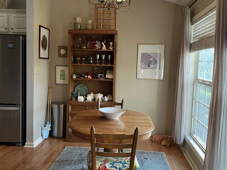 5715 Waveland Cir — Photo 8