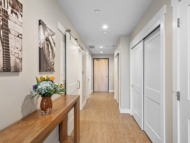 110 W Beall St #407 — Photo 10