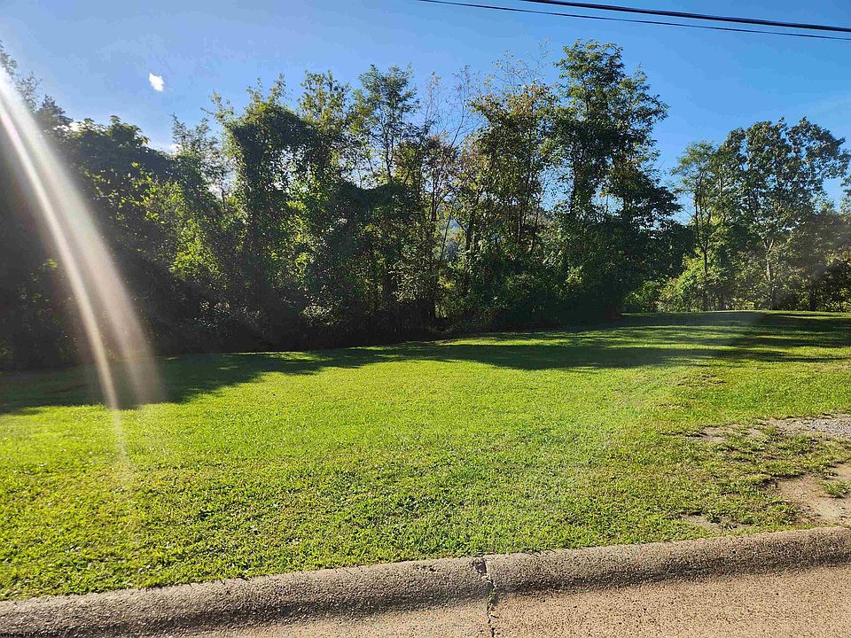 1st image of N 23rd St