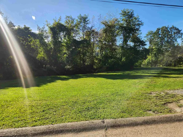 N 23rd St, Clarksburg, WV 26301
