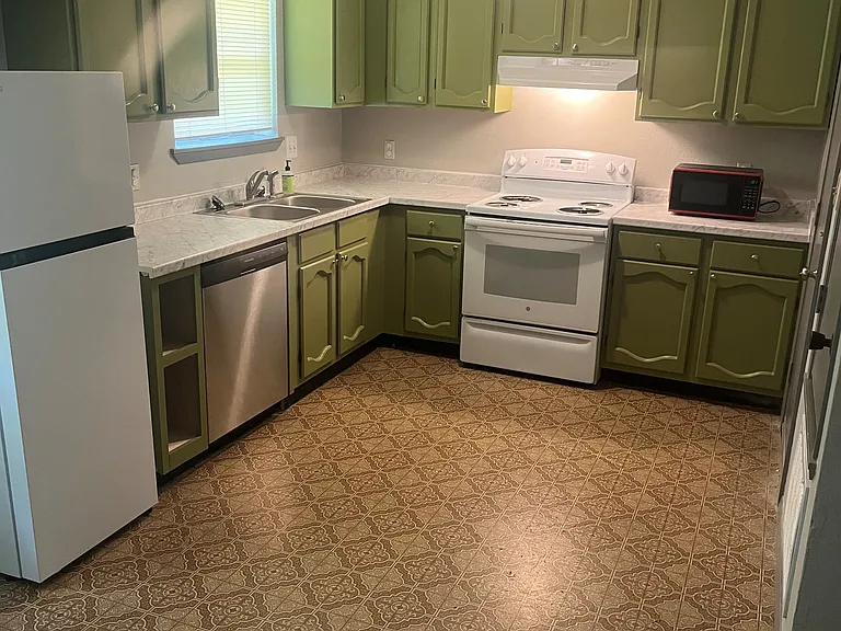 705 Guadalimar St — Photo 10