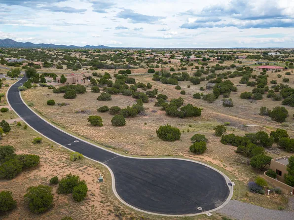 52 W Chili Line Rd, Santa Fe, NM 87508