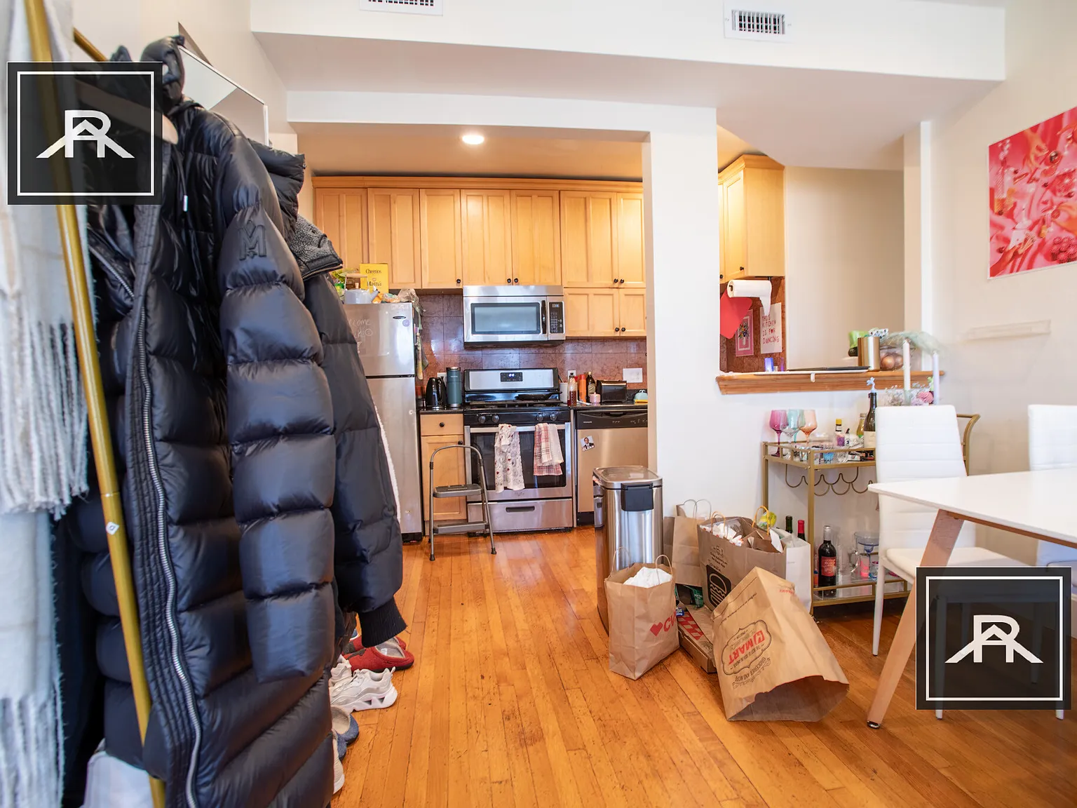 4 bed, 2.0 bath, 1200 sqft, $6,800 — Photo 2