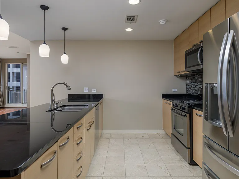 1200 Main St #306 — Photo 11
