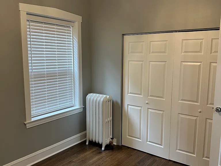 1712 N Nagle Ave #1 — Photo 10