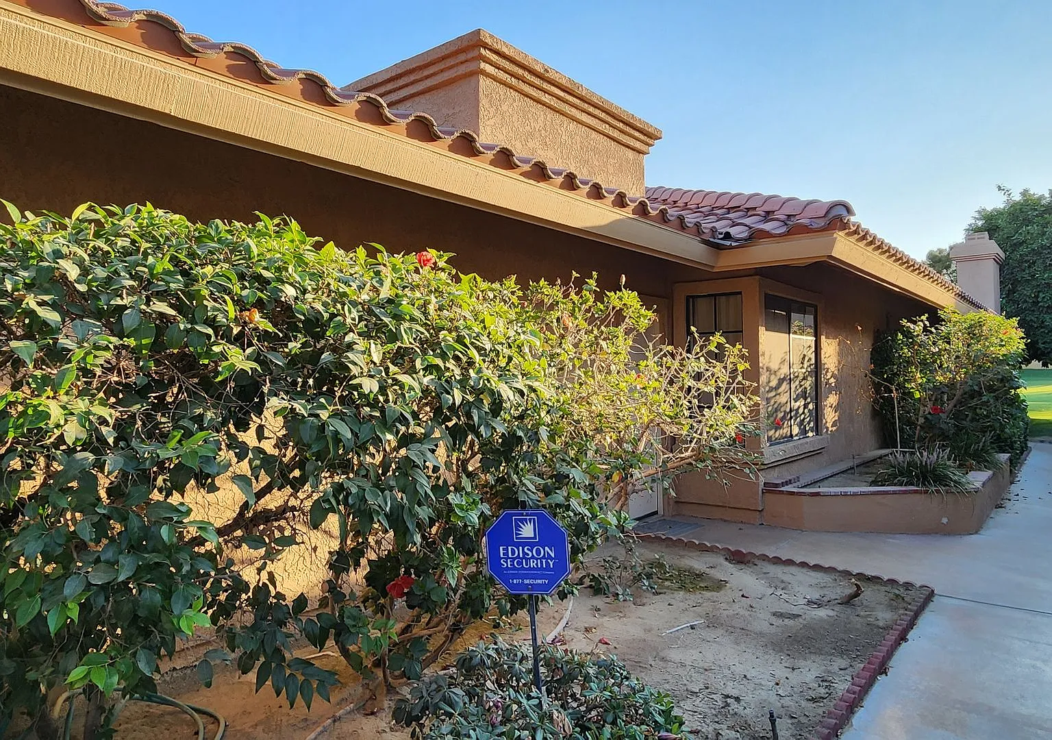 Two bedroom, two bath on the 15th fairway — Photo 3