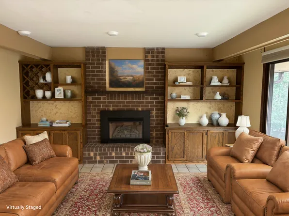 727 Torchwood Cir, New Brighton, MN 55112