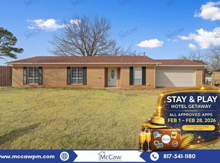 308 E Fairlane Dr, Pilot Point, TX 76258