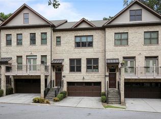 3138 Chestnut Woods Dr, Doraville, GA 30340