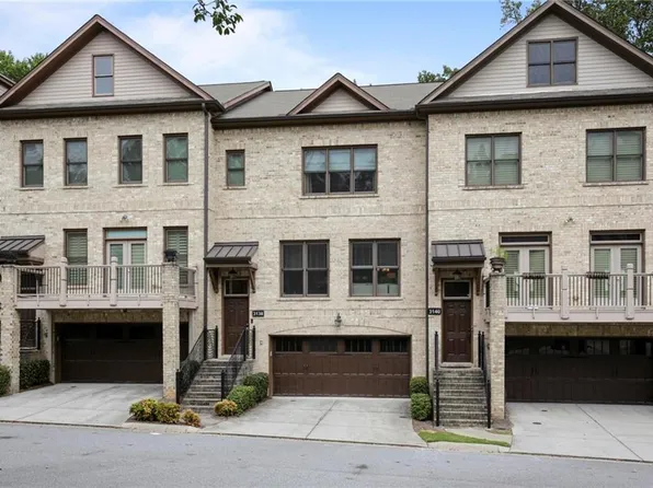 3138 Chestnut Woods Dr, Doraville, GA 30340