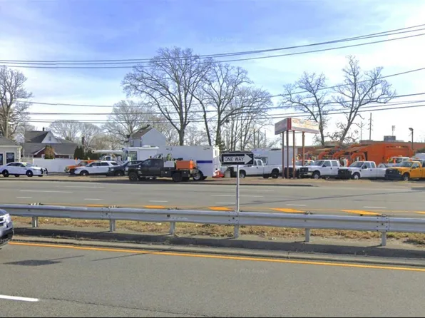 50 Sunrise Highway, Massapequa, NY 11758