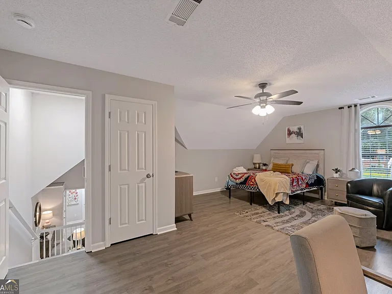 6839 Sandy Creek Dr — Photo 21