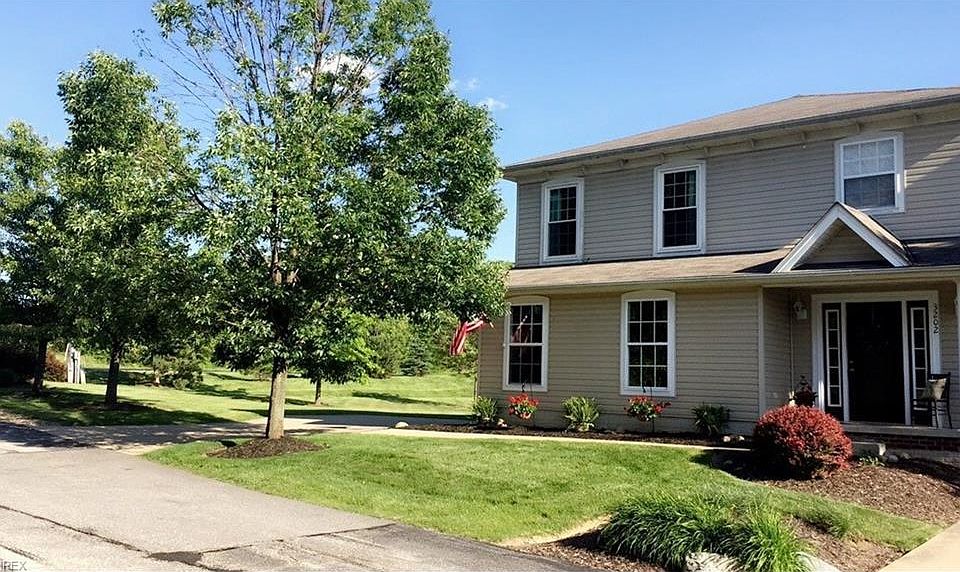 1st image of 3202 Greentree Cir