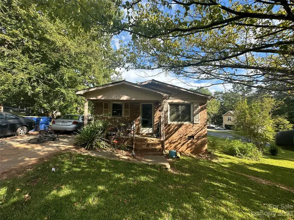 102 Jerome St, Wingate, NC 28174
