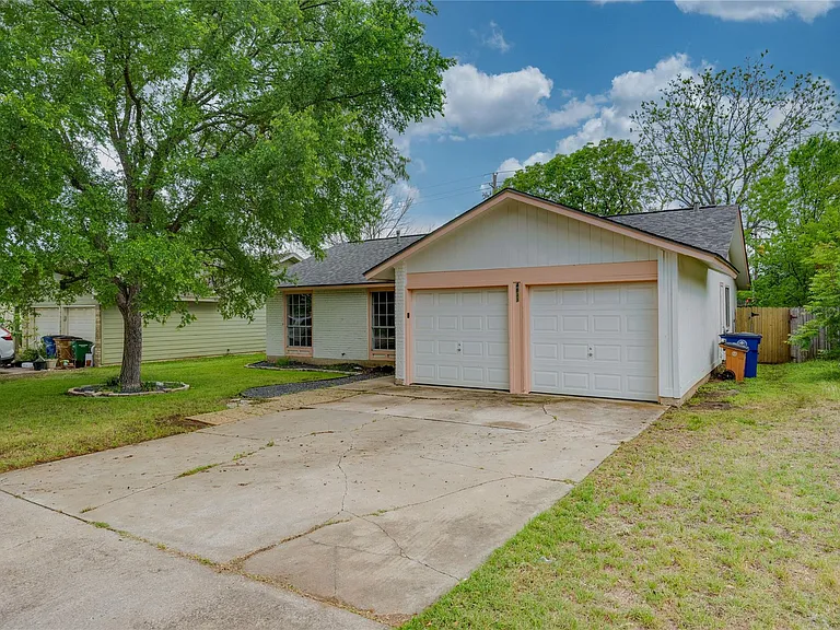 4811 Brushy Ridge Dr — Photo 3