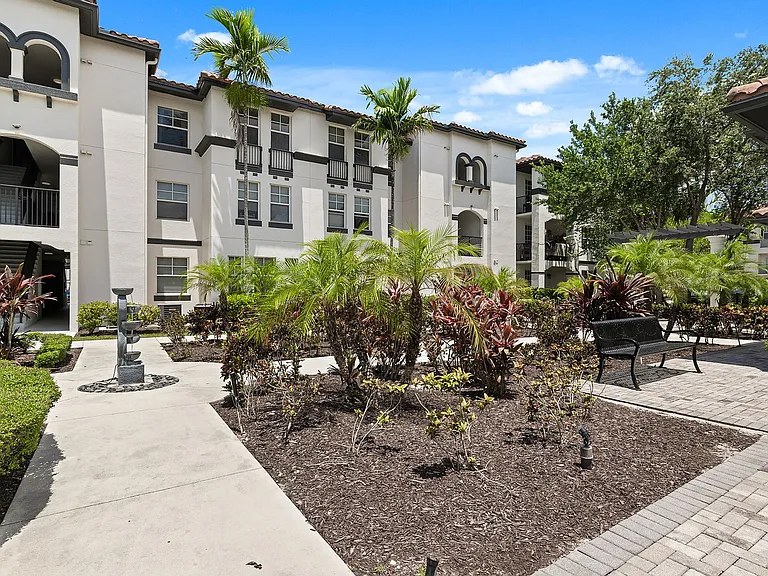 Bell Miramar Place — Photo 60