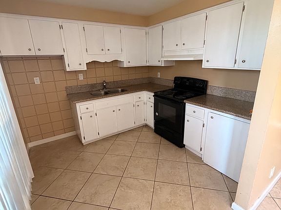 3rd image of 74546 Driftwood Dr #7