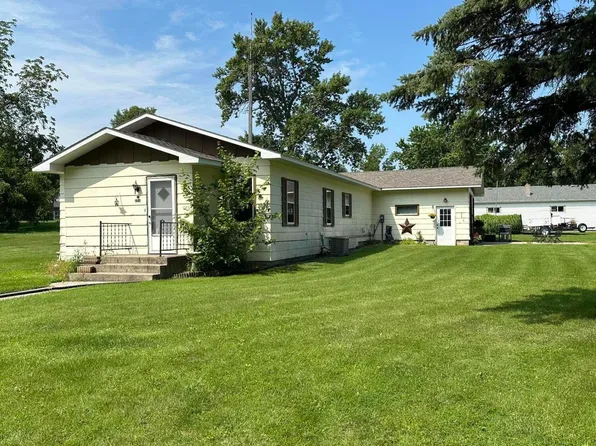 111 8th Ave N, Clear Lake, SD 57226