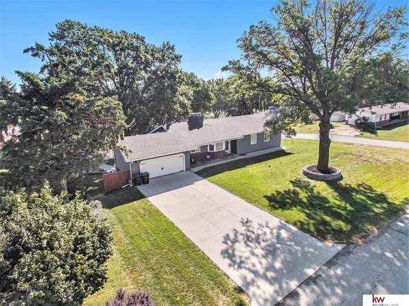 7005 N 52nd St, Omaha, NE 68152
