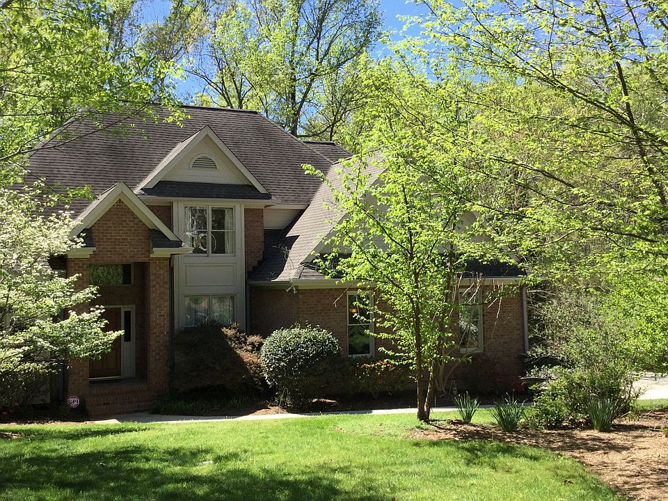 1st image of 208 Lancaster Dr
