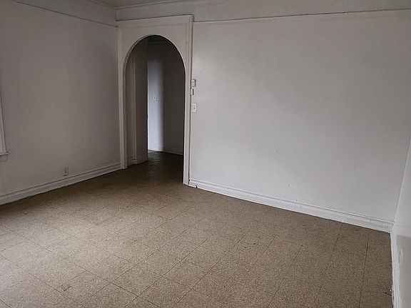 2nd image of 2715 Morris Ave #3