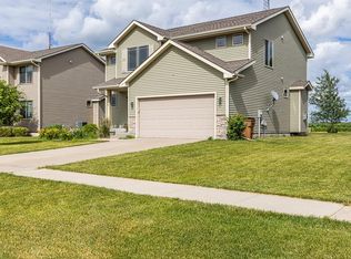 3105 SE Keystone Dr, Grimes, IA 50111