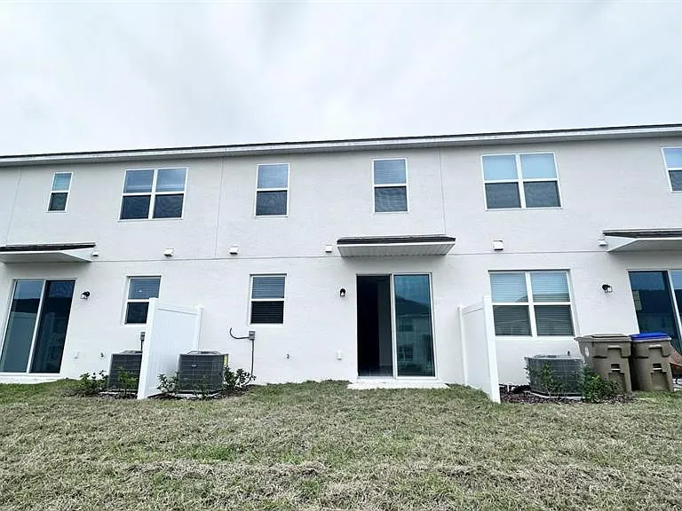 1167 Boardwalk Pl — Photo 1