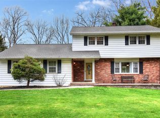 8 Lucky Ln, Washingtonville, NY 10992