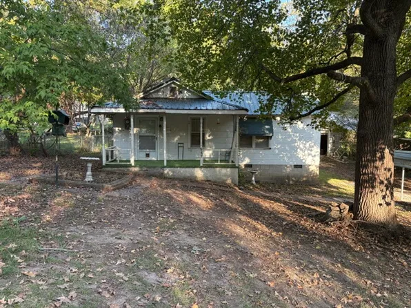 517 S Ash St, Harrison, AR 72601