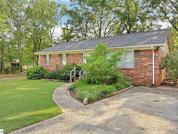 3rd image of 3 Greenfield Ct