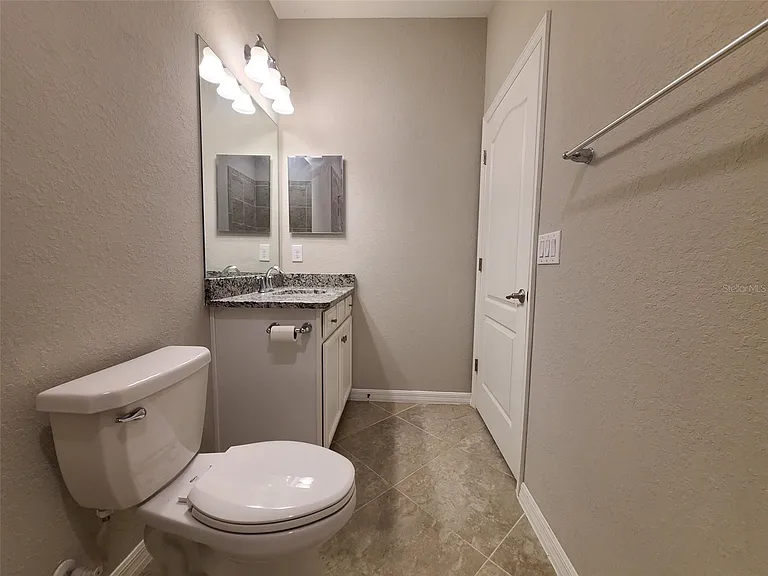 19353 Nearpoint Dr — Photo 14