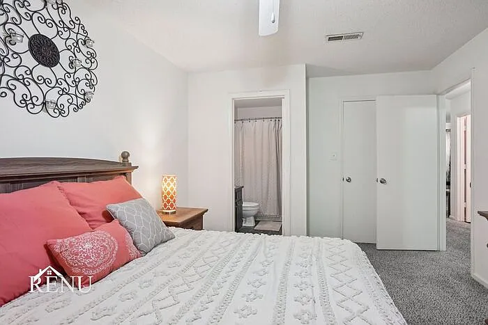 527 Michael St — Photo 13