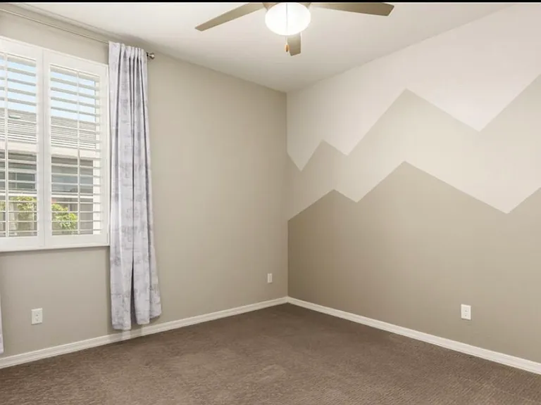 5024 N 84th Dr — Photo 12