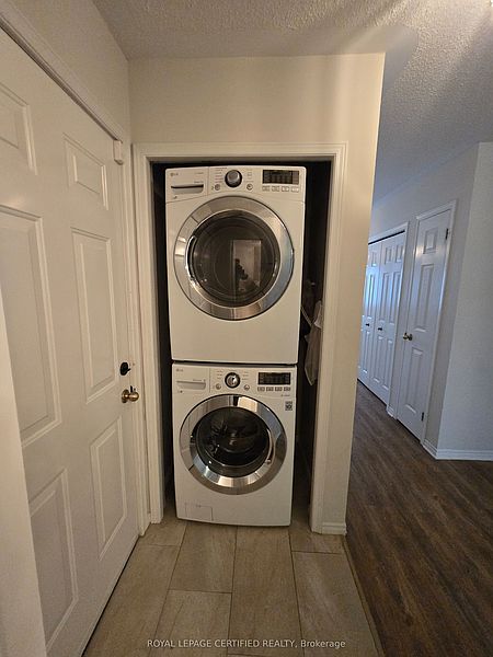 London Townhouse for rent - 3 Bedrooms — photo 15
