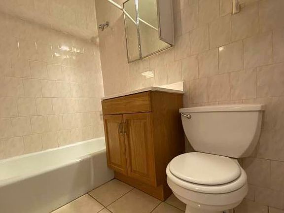 5th image of 336 E 14th St #1A