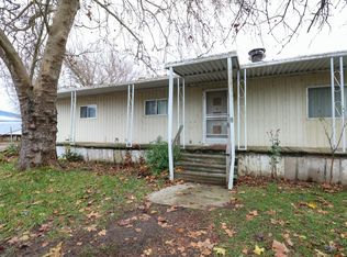 5162 Sams Valley Rd, Gold hill, OR 97525