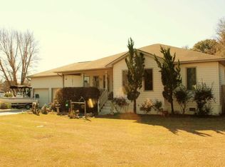 126 Radford Ln, Newport, NC 28570
