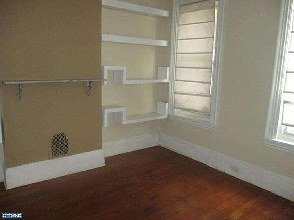 3rd image of 850 N Bambrey St
